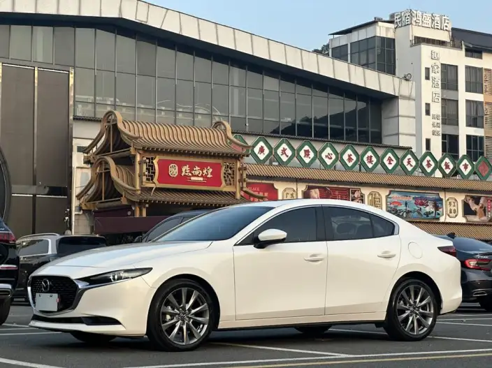 Mazda3 Axela 2021 Model 2.0L Automatic Zhi Ya Edition