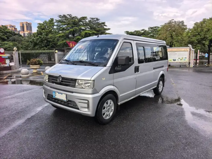 Dongfeng Xiaokang C56 2020 Model 1.5L Luxury Model I DK15C