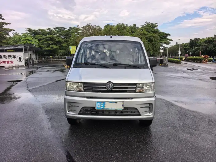 Dongfeng Xiaokang C56 2020 Model 1.5L Luxury Model I DK15C