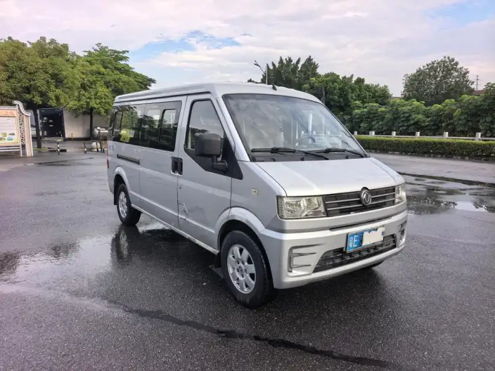 Dongfeng Xiaokang C56 2020 Model 1.5L Luxury Model I DK15C
