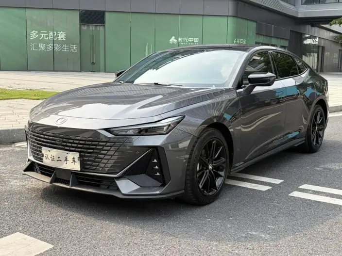 Changan UNI-V 2023 Model 1.5T Noble Model