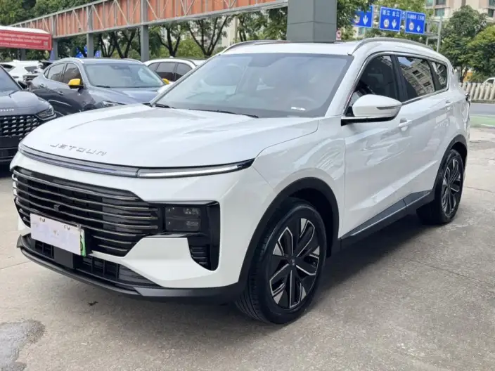 Jetour X70 PLUS C-DM 2025 Model 1.5TD DHT Deluxe Edition