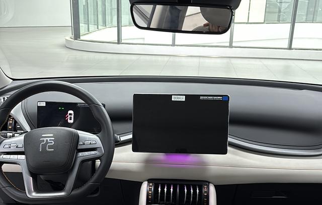 BYD Yuan PLUS 2025 Intelligent Driving 510km Beyond – фото 10
