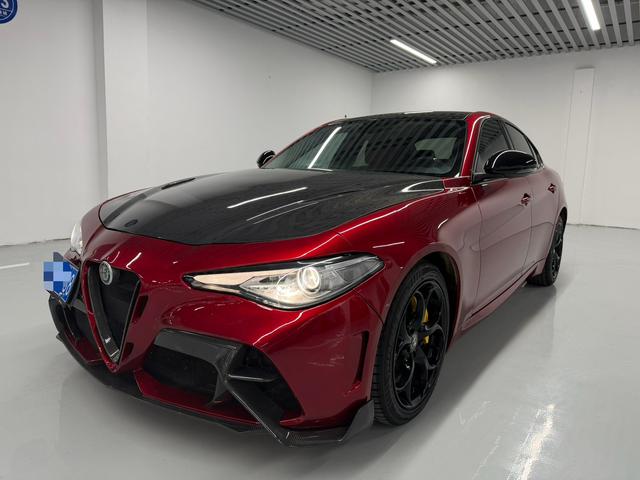 Al f a Romeo Giulia Модель 2020 года 2.0T 280HP Deluxe Edition