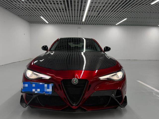 Al f a Romeo Giulia Модель 2020 года 2.0T 280HP Deluxe Edition