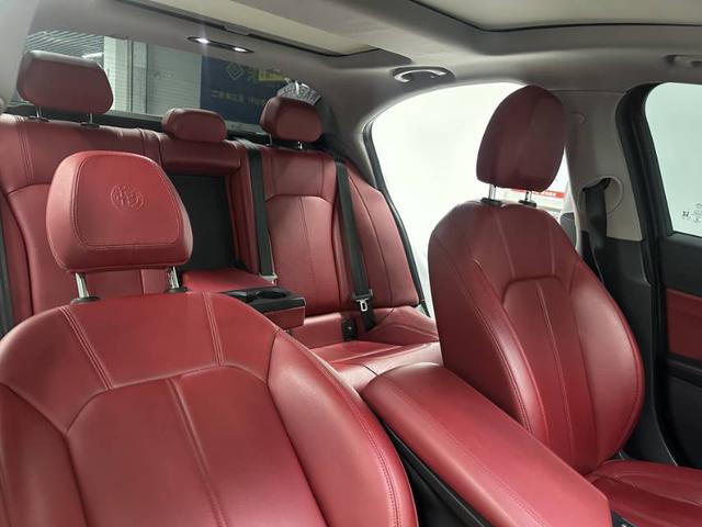 Al f a Romeo Giulia 2017 модификация 2.0T 280HP Deluxe Edition – фото 7
