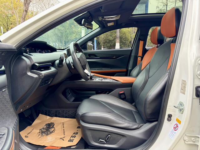 Changan UNI-V 2022 1.5T Smart Navigator – фото 7