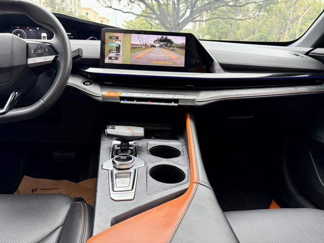 Changan UNI-V 2022 1.5T Smart Navigator – фото 13