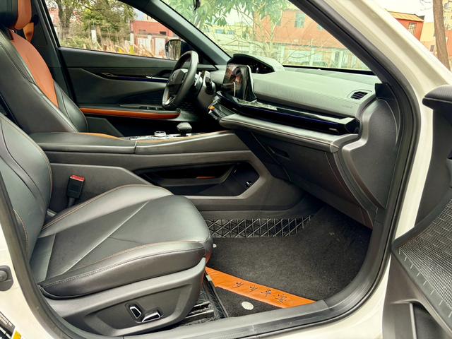 Changan UNI-V 2022 1.5T Smart Navigator – фото 16