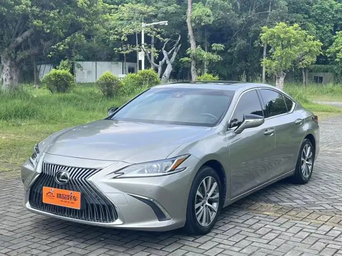 Lexus ES 2020 Model 200 Superior Edition China VI