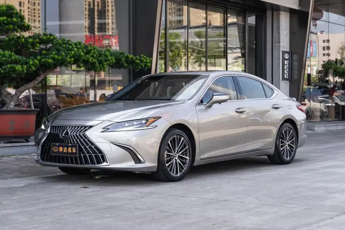 Lexus ES 2022 Model 300h Premium