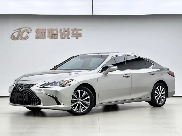 Lexus ES 2020 Model 300h Superior Edition China VI