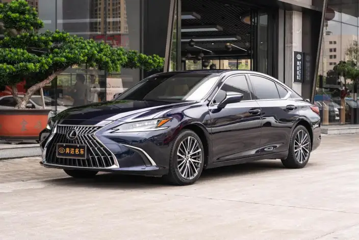 Lexus ES 2022 Model 300h Premium