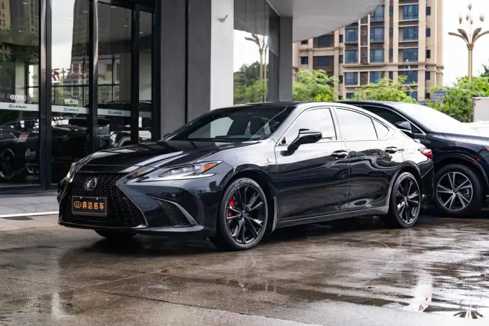 Lexus ES 2022 Model 300h F SPORT