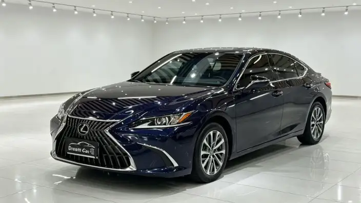 Lexus ES 2022 Model 200 Superior Edition