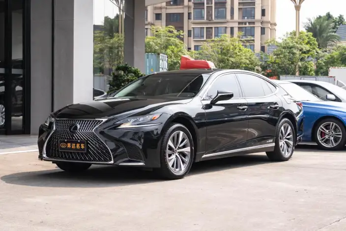 Lexus LS 2020 Model 500h Superior Edition China VI