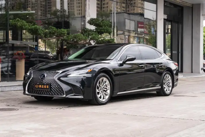 Lexus LS 2020 Model 500h Deluxe Edition China VI