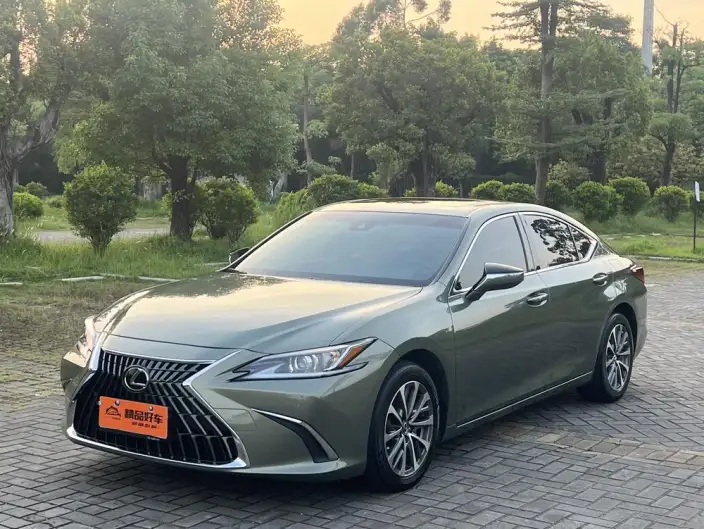 Lexus ES 2022 Model 200 Superior Edition