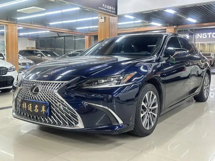 Lexus ES 2022 Model 200 Superior Edition