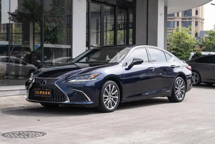 Lexus ES 2020 Model 300h Premium