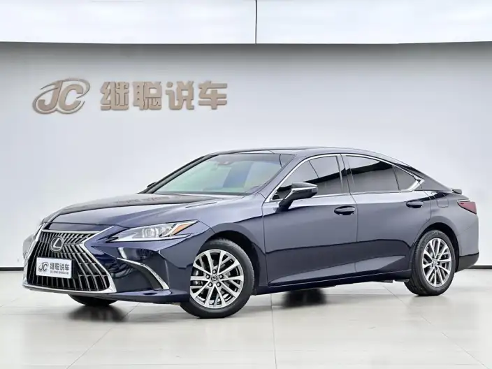 Lexus ES 2022 Model 300h Superior Edition