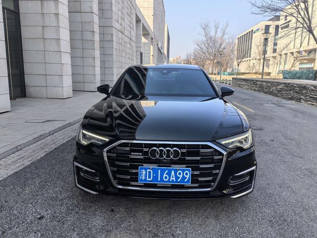 Audi A6L 2023 45 TFSI quattro Sportback – фото 2