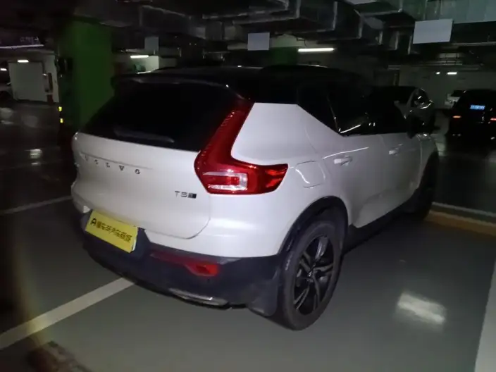 Volvo XC40 2020 Model T5 4WD Smart Elegance Sports Edition – фото 2