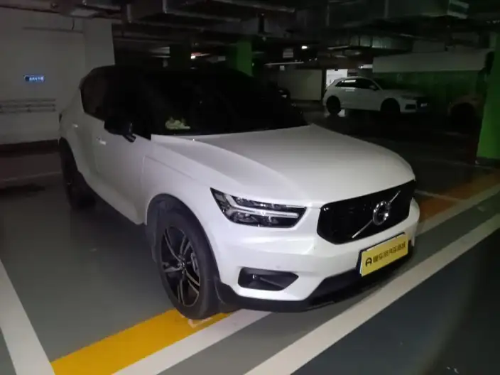 Volvo XC40 2020 Model T5 4WD Smart Elegance Sports Edition – фото 3
