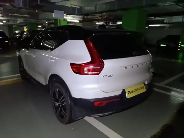 Volvo XC40 2020 Model T5 4WD Smart Elegance Sports Edition – фото 4