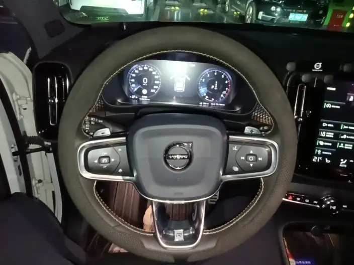 Volvo XC40 2020 Model T5 4WD Smart Elegance Sports Edition – фото 7