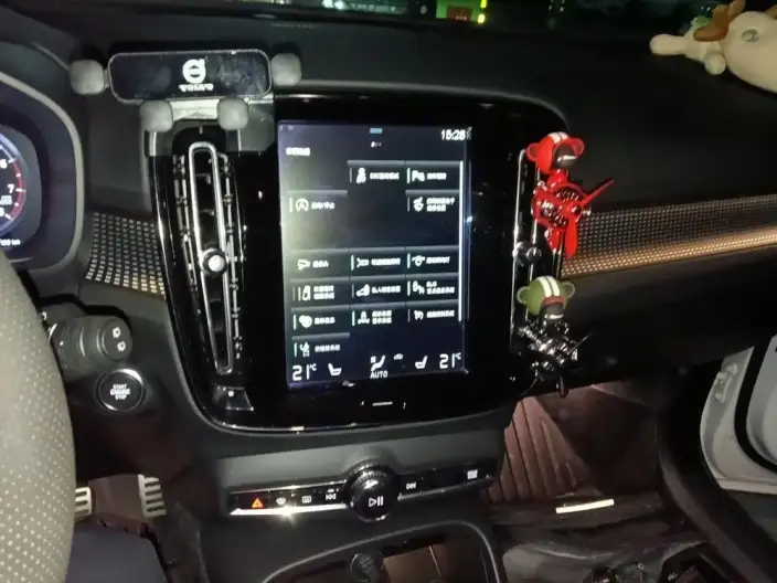 Volvo XC40 2020 Model T5 4WD Smart Elegance Sports Edition – фото 8