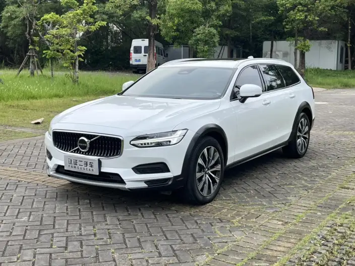 Volvo V90 2022 Model Cross Country B5 AWD Zhiyuan Edition