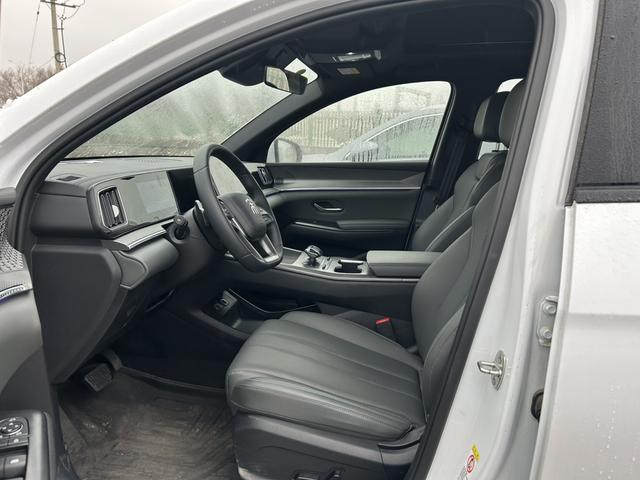 BYD Destroyer 05 2022 DM-i 55KM Com f ort 2025 модификация Second generation Smart Driving Edition DM-i 115KM Transcendent – фото 6