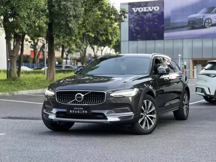 Volvo V90 2025 Model Cross Country B5 AWD Zhiyuan Edition