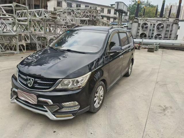Baojun 730 2016 модификация 1.5T Manual Com f ort 7 seat
