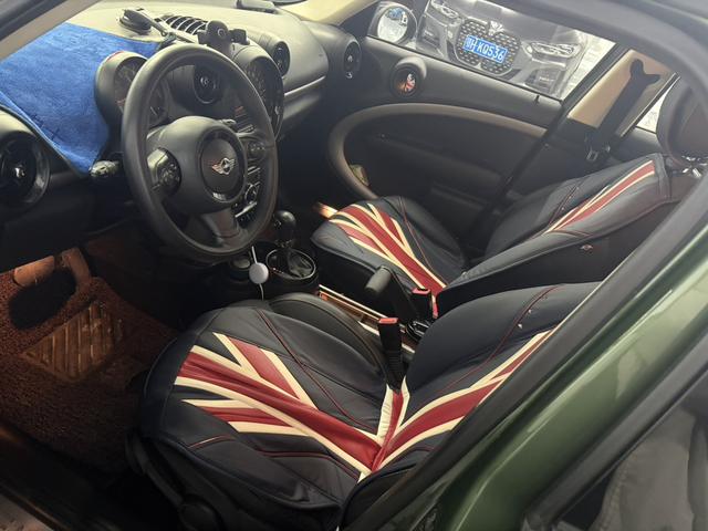 MINI COUNTRYMAN 2014 1.6T COOPER ALL4 Fun – фото 9