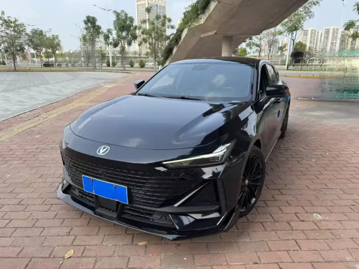 Changan UNI-V 2022 Model 1.5T Sports Edition