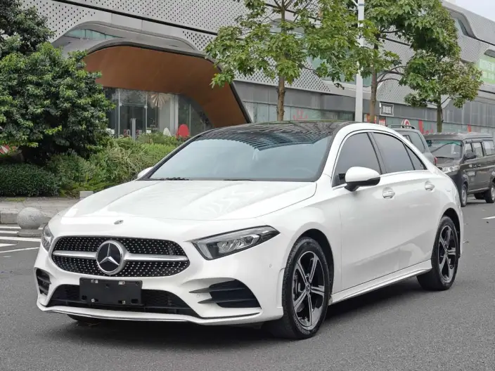 Mercedes-Benz A-class 2022 Model Facelift II A 200 L Sports sedan Fashion Edition