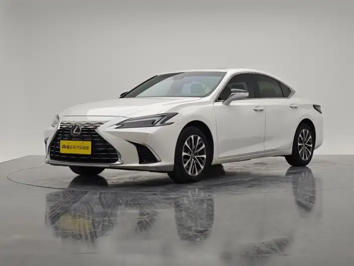 Lexus ES 2025 Model 200 Premium