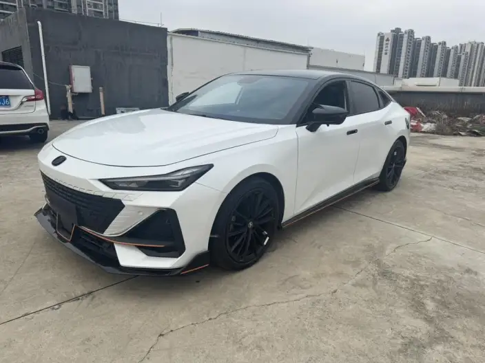 Changan UNI-V 2022 Model 1.5T Sports Edition
