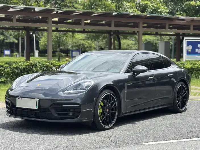 Panamera E-Hybrid 2023 Model Panamera 4 E-Hybrid Platinum edition 2.9T