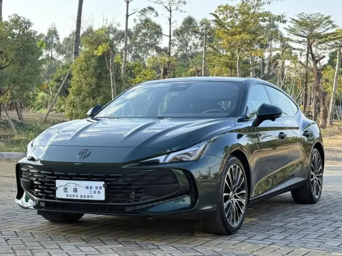 MG7 2025 Model 2.0T Automatic Luxury Edition