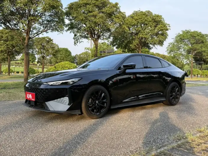 Changan UNI-V 2024 Model 1.5T Noble Model