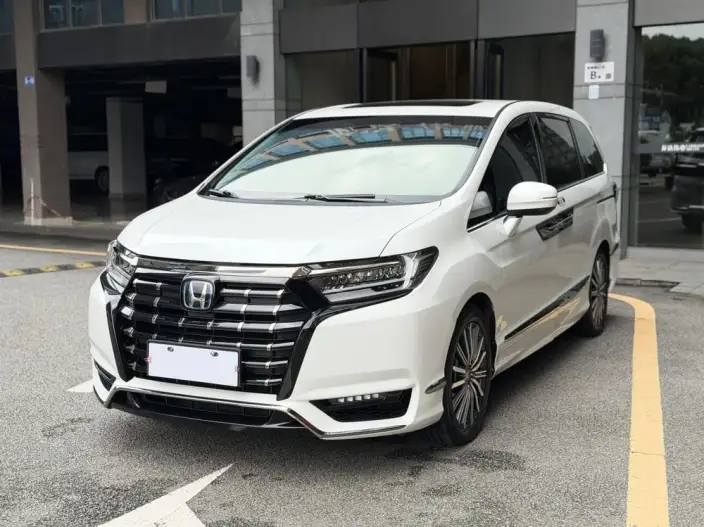 Honda Elysion 2022 Model 2.0L Hybrid Deluxe Edition
