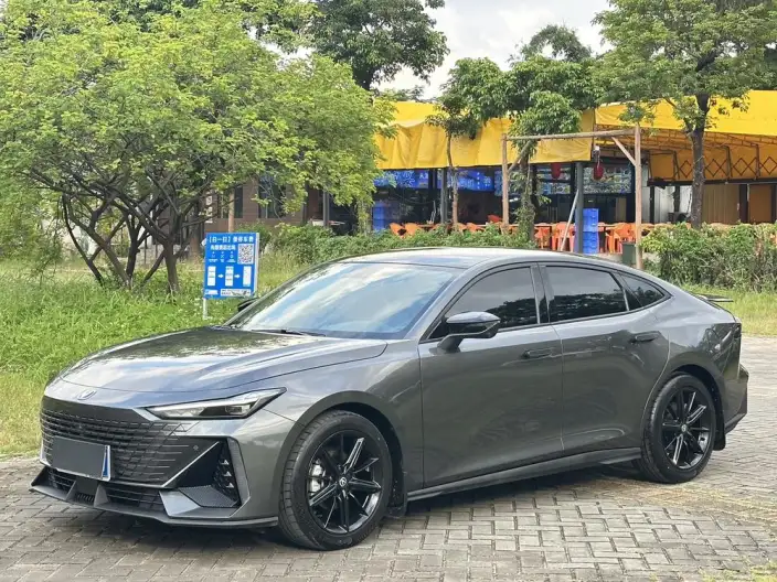Changan UNI-V 2022 Model 1.5T Noble Model