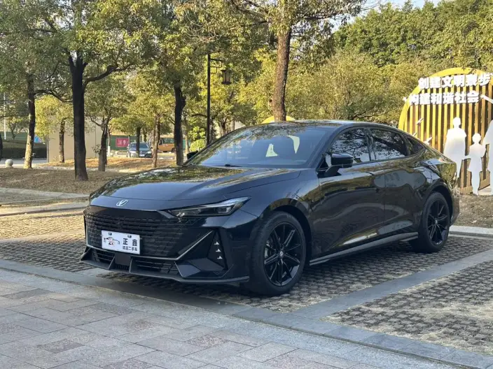Changan UNI-V 2022 Model 1.5T Noble Model