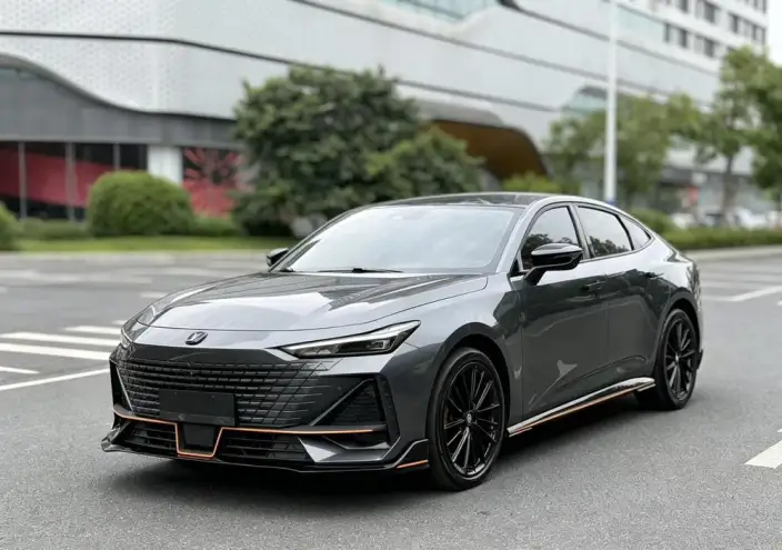 Changan UNI-V 2022 Model 1.5T Sports Edition