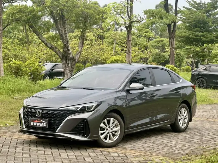 Changan Eado 2025 Model PLUS 1.5L Manual Deluxe Edition