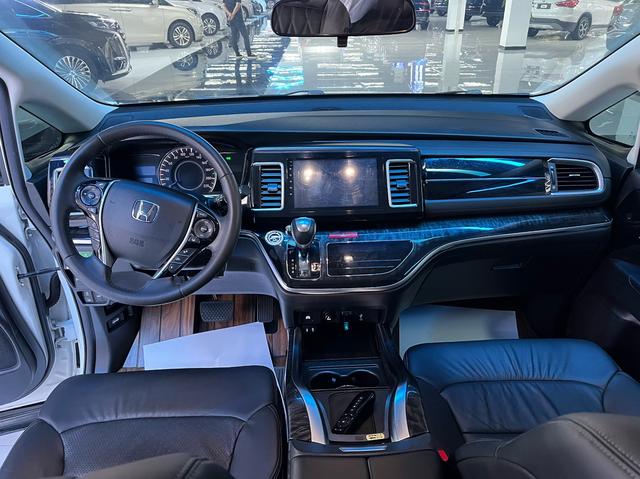 Honda Elysion 2019 2.0L e:HEV Comfort – фото 4