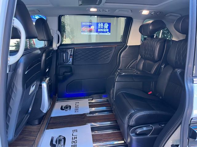 Honda Elysion 2019 2.0L e:HEV Comfort – фото 5